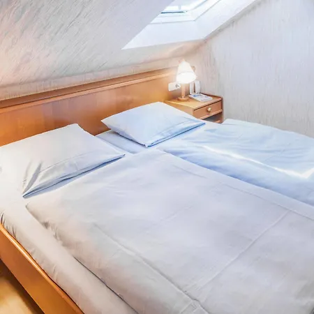 Ertl 3* קולמבאך